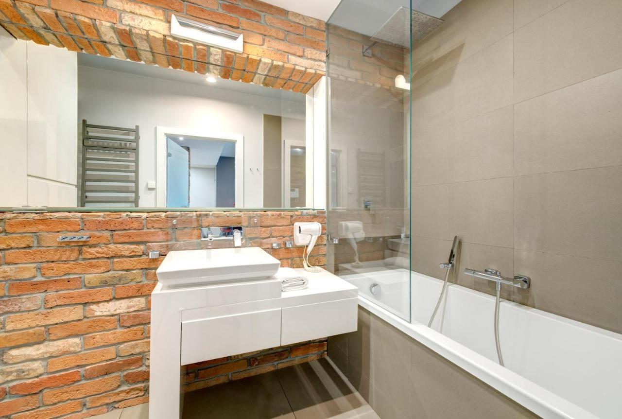 3 City Apartments - Waterlane Valhalla Гданск Екстериор снимка