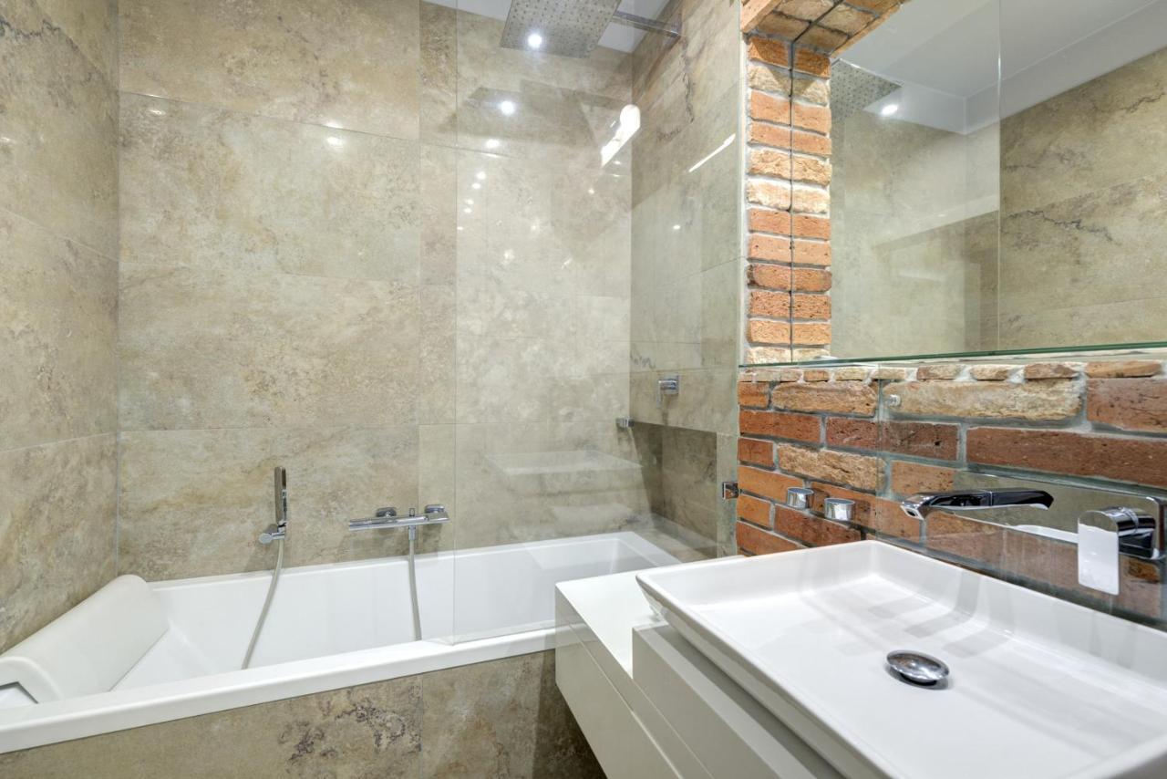 3 City Apartments - Waterlane Valhalla Гданск Екстериор снимка